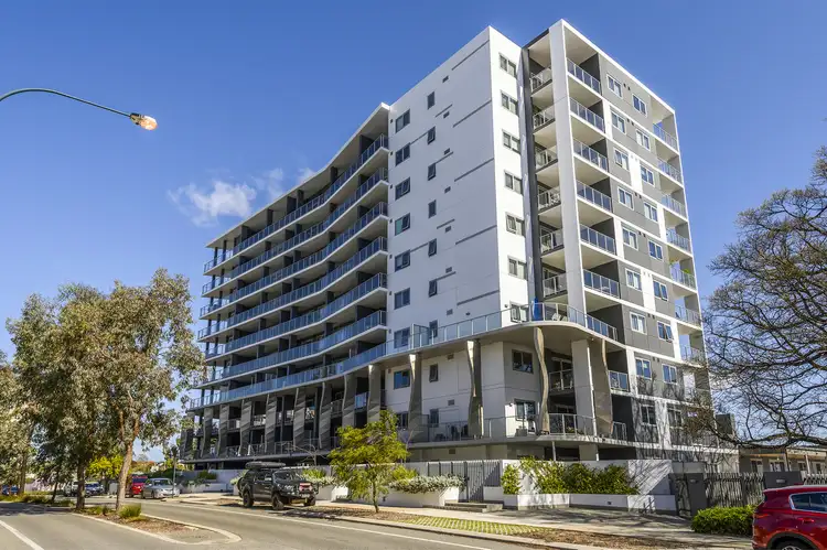 5 Rowe Avenue