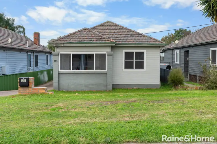 203 Maitland Road