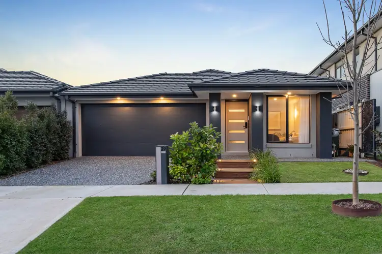 27 Volunteer Avenue