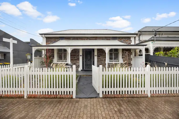 228 Sturt Street