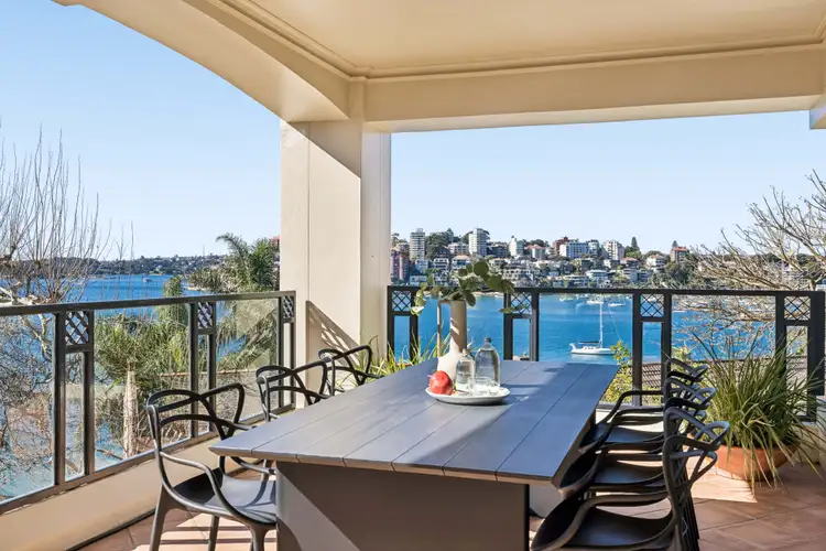 8 Carthona Avenue