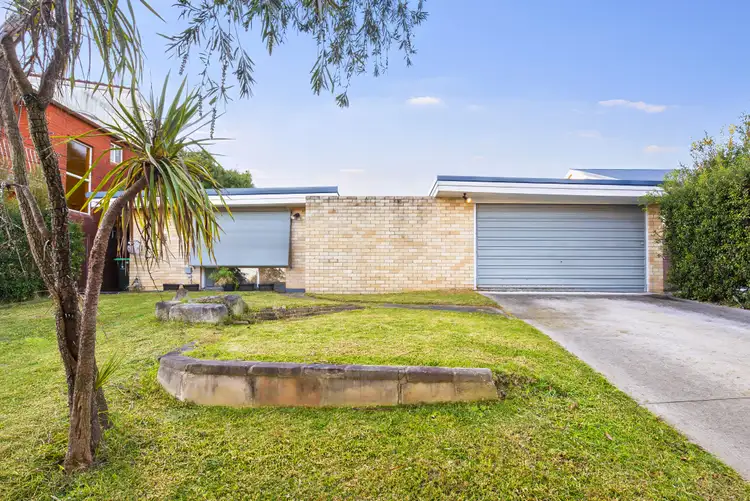 11 Swan Street