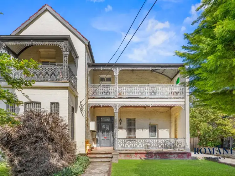6 Webbs Avenue