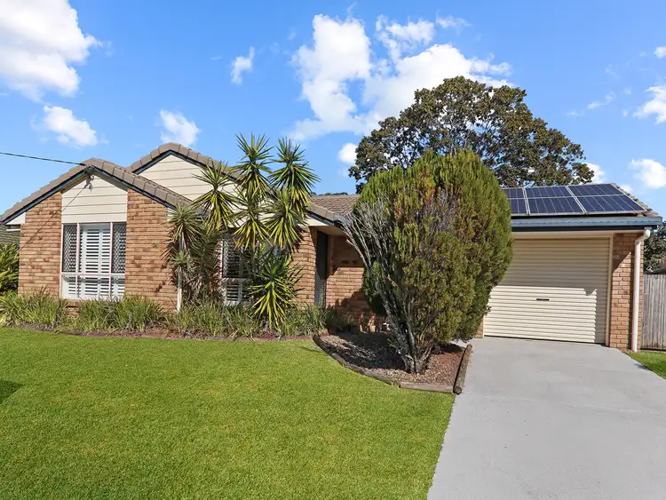 4 Leyland Avenue