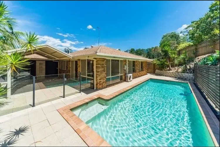 27 Alcott Road