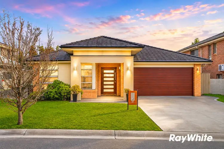 37 Brookwater Circuit