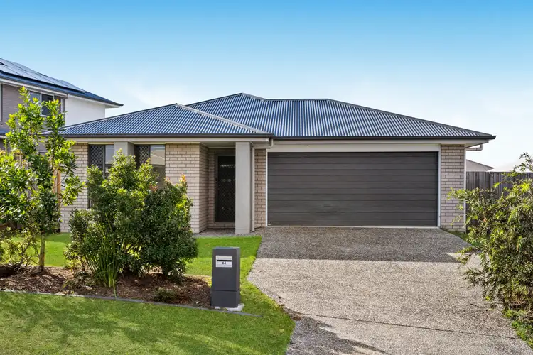 44 Mulberry Circuit