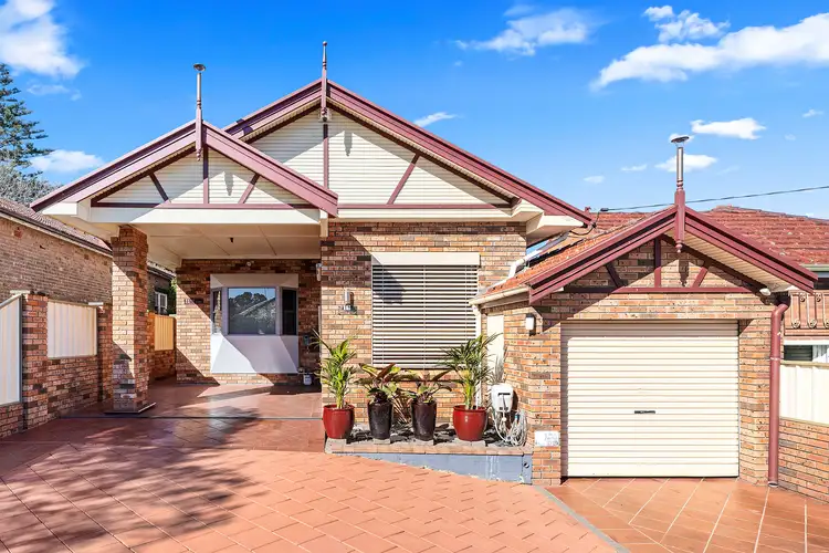11 Haig Street