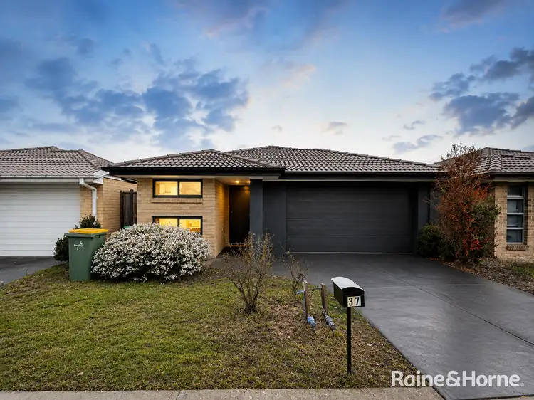 37 Botany Way