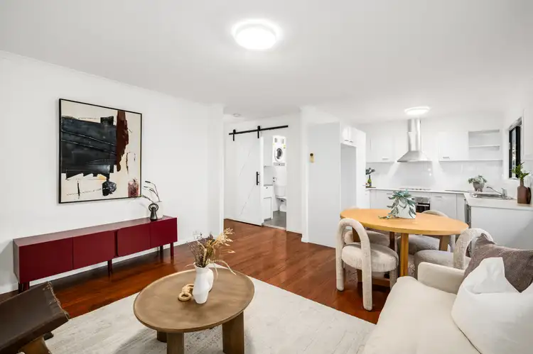 3/8 Cambridge Street