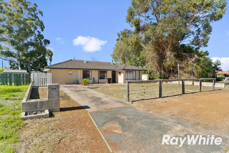 3 Leschenaultia Place