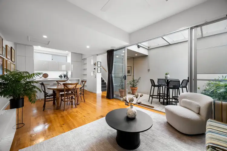 4 Todd Place