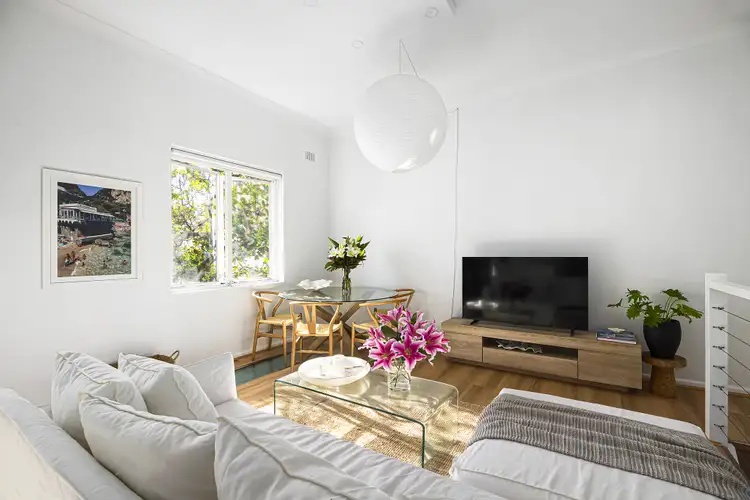 5 Sir Thomas Mitchell Road