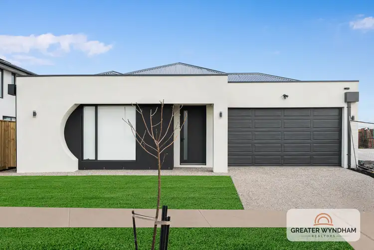 5 Rocklily Close