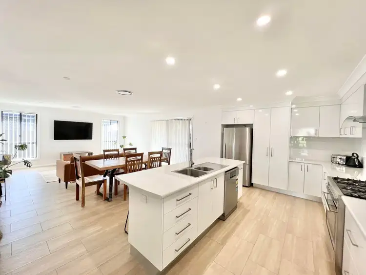45 Stevenson Way
