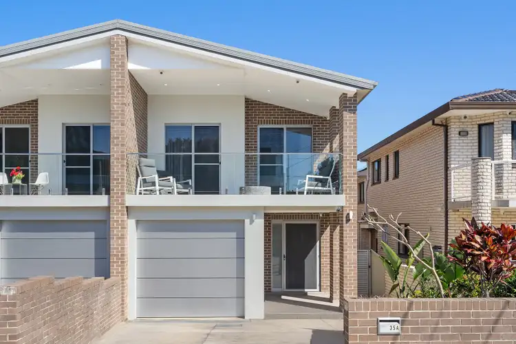 35a Waratah Street