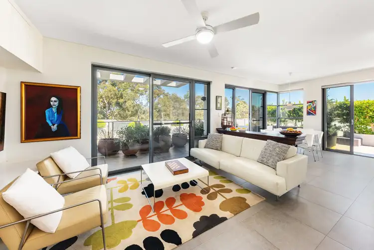 15-21 Mindarie Street