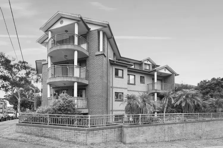 12-14 Clubb Crescent