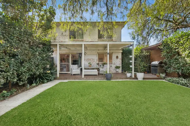 77B Lynwood Avenue