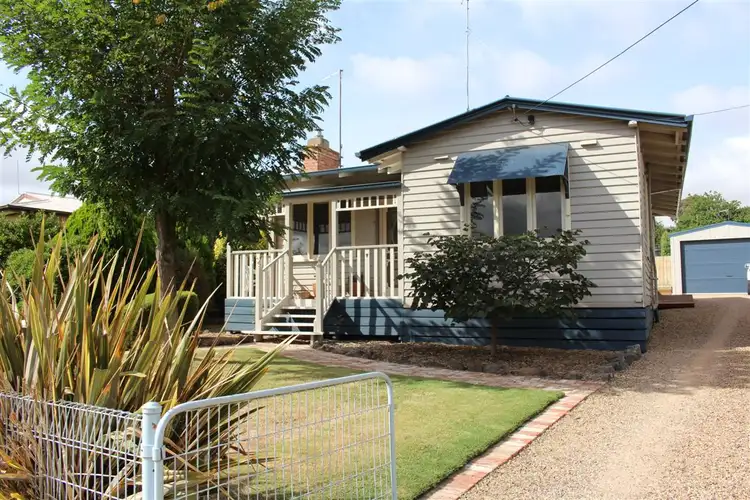 15 Lyell Street