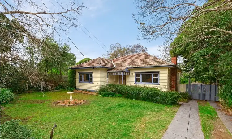 1 Hillside Crescent