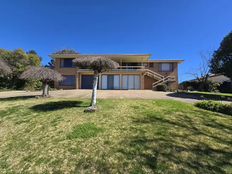 36 Maple Crescent