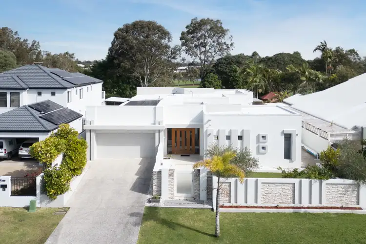 4 Silky Oak Place