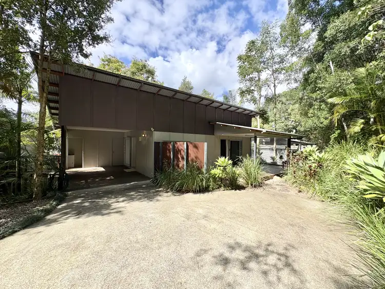 7b Arundell Street