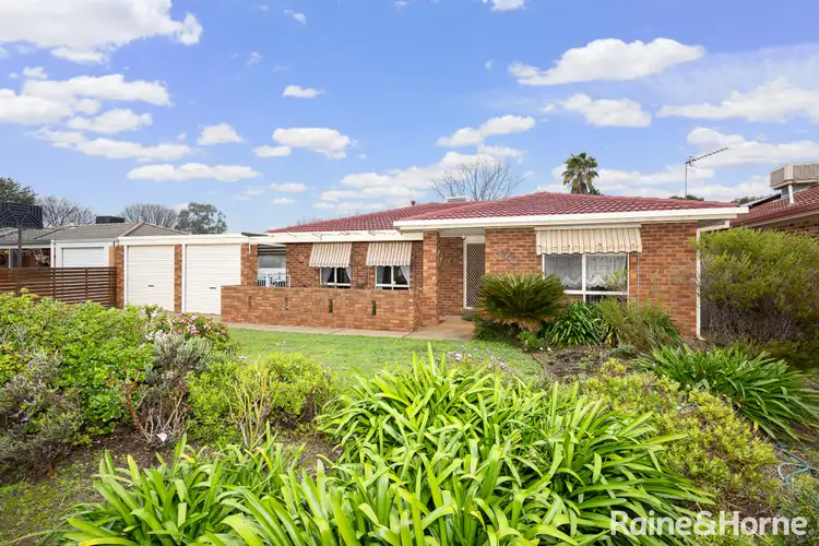 63 Grevillea Crescent