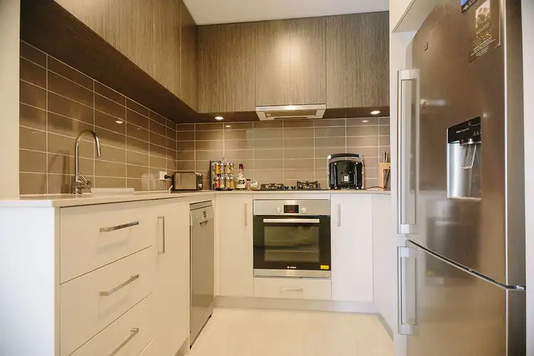 2 Walter Road West