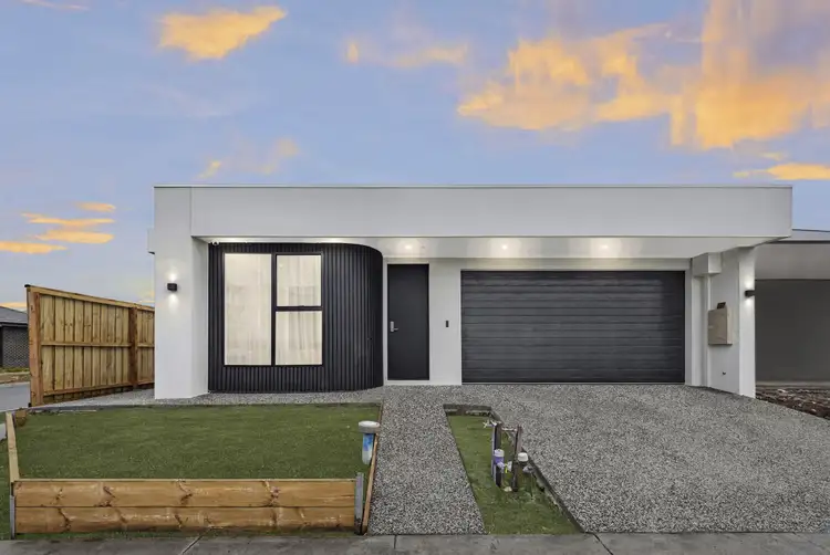 7 Stenning Street