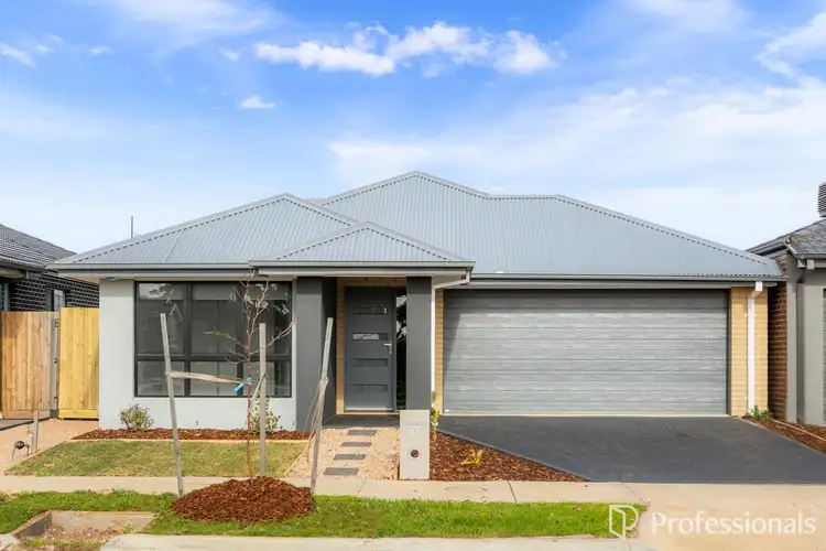 17 Curtin Drive