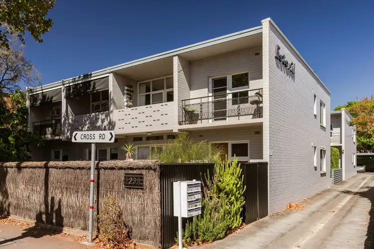 123A Cross Road