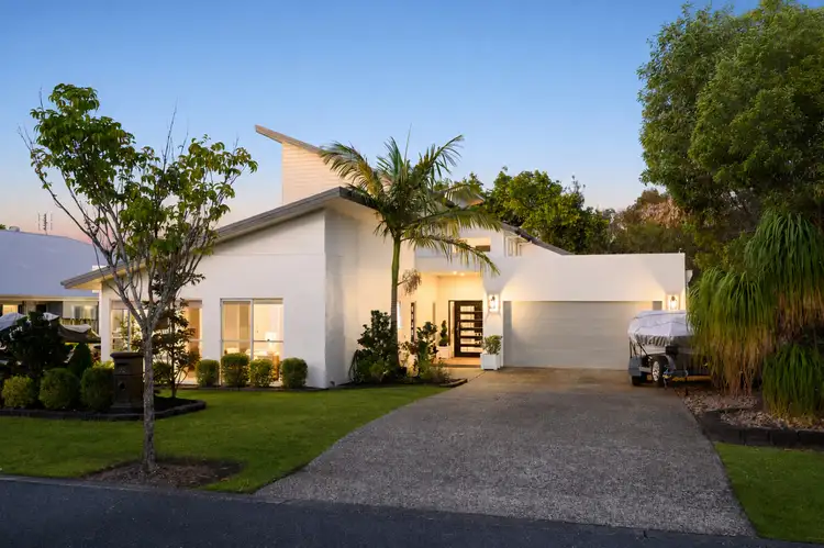 32 Peregrine Crescent