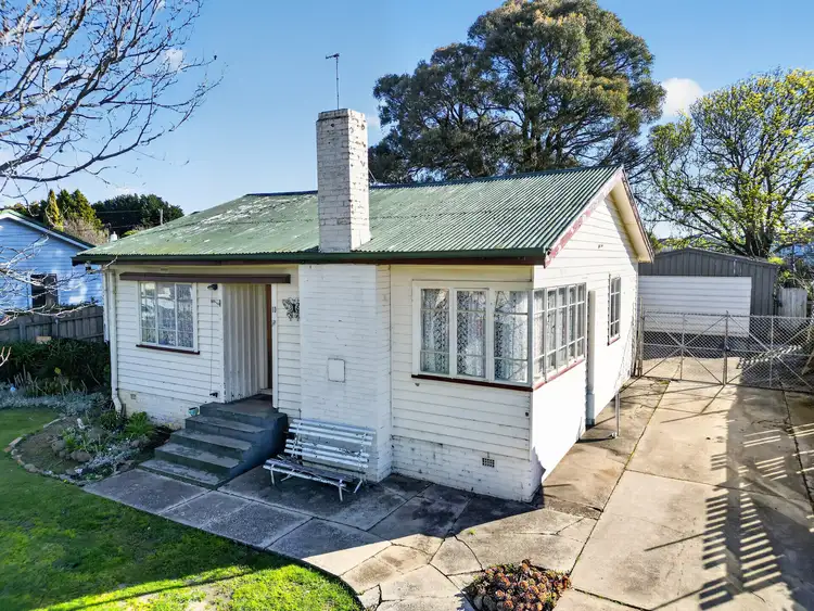 13 Treherne Street