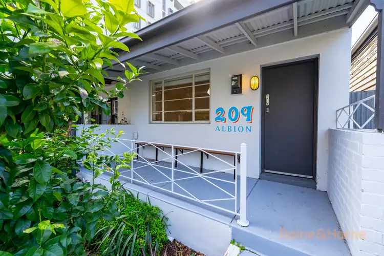 209 Albion Street