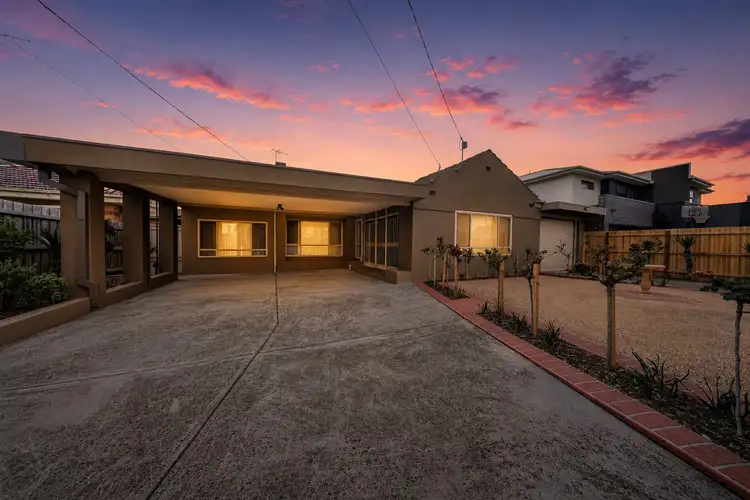 1423 Dandenong Road