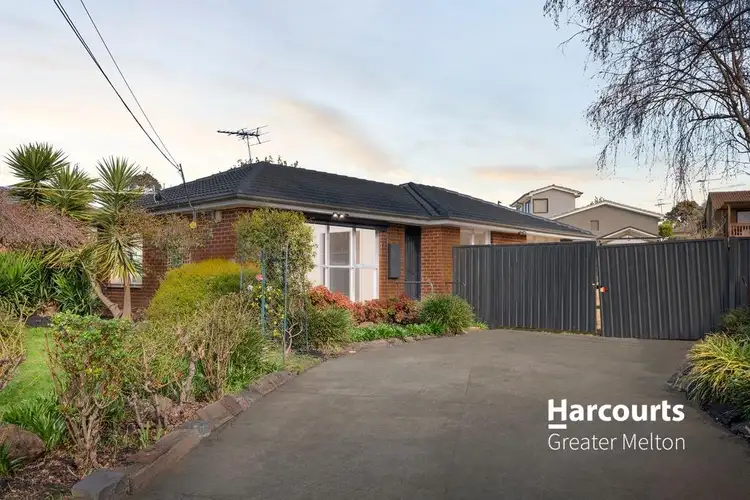 1 Arnold Court