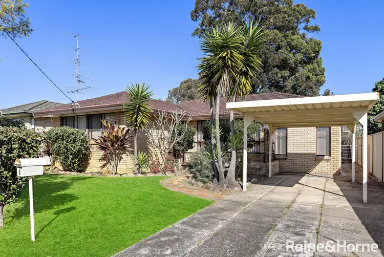 8 Banksia Avenue