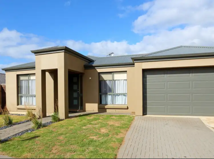 12 Mcguire Court