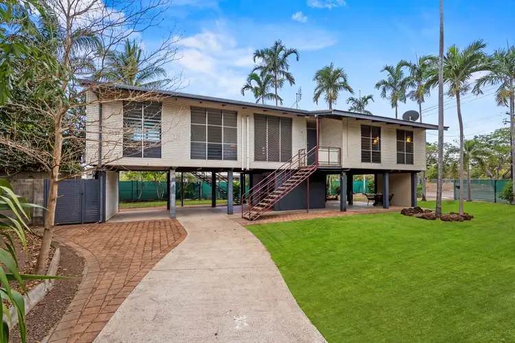 2 Knowles Street