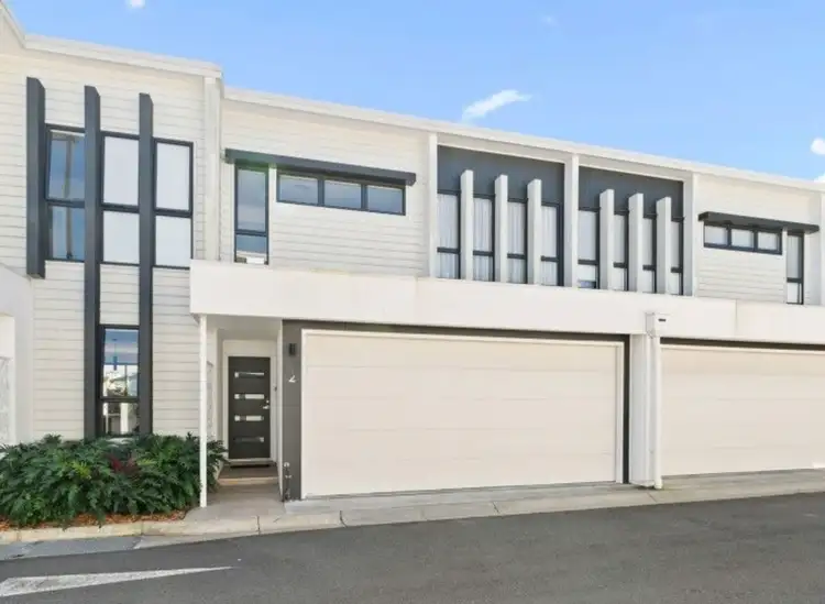 2/4A HANSFORD ROAD