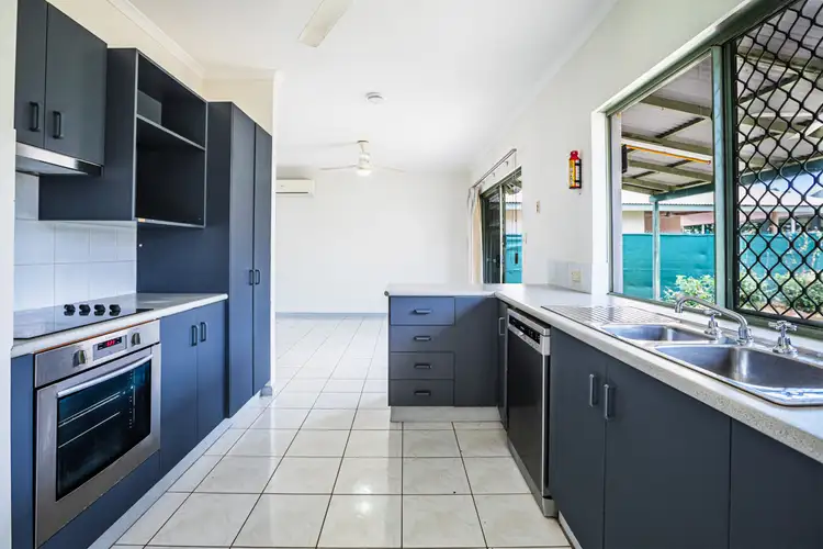 2 Bangalow Way