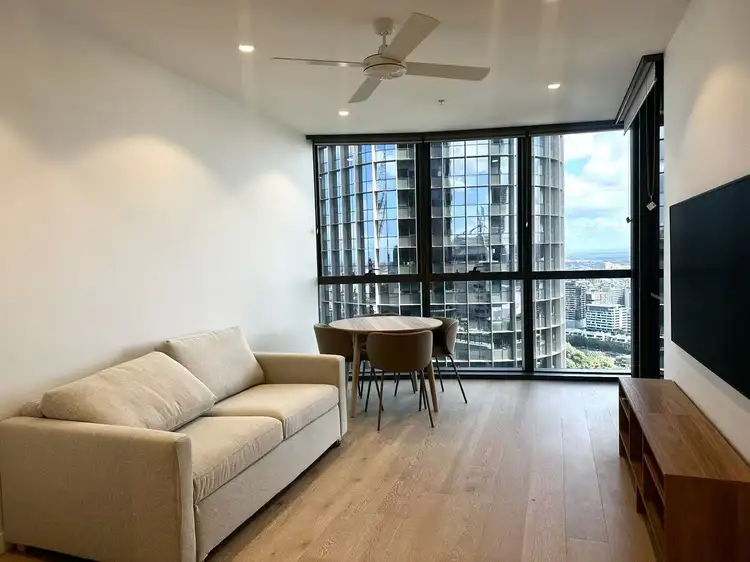 8 Margaret Street