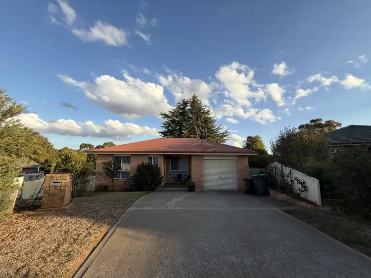 2 Twynam Court