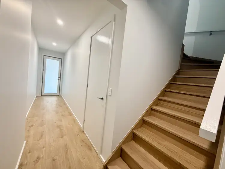 8 Towilla Lane