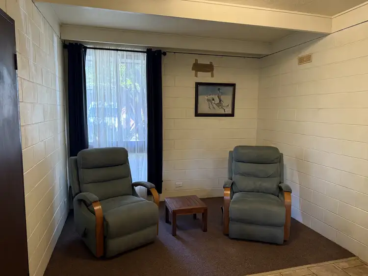 10 Princes Highway