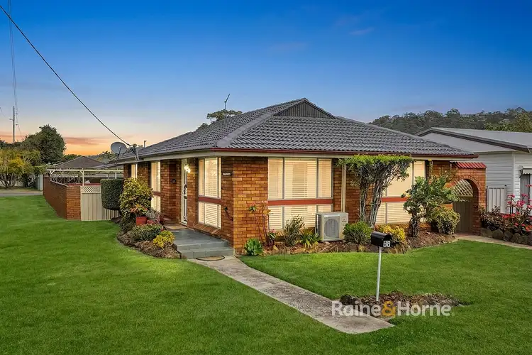 86 Birdwood Avenue
