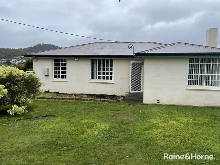 12 Spinifex Road