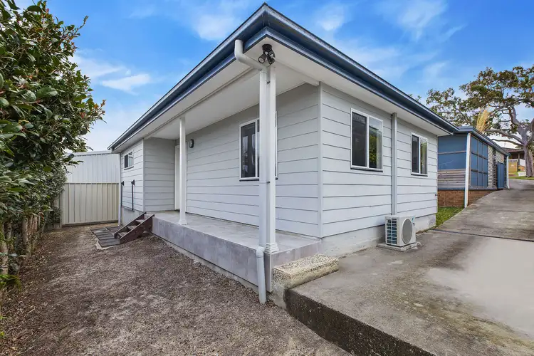 25A Larapinta Street